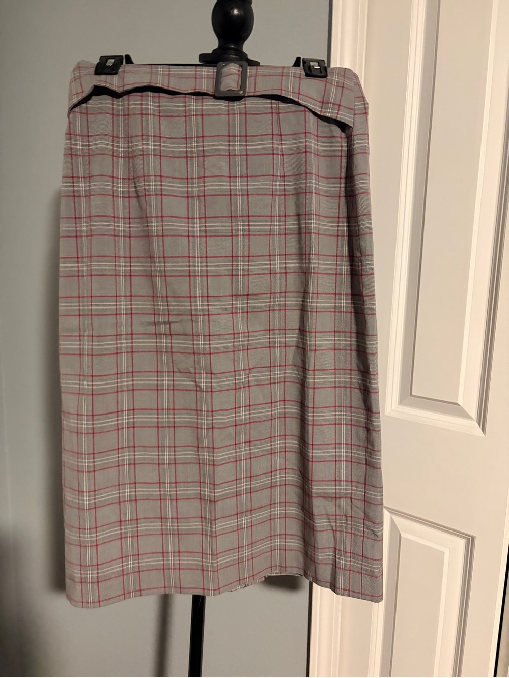 Metrostyle Gray and Pink Plaid Pencil Skirt